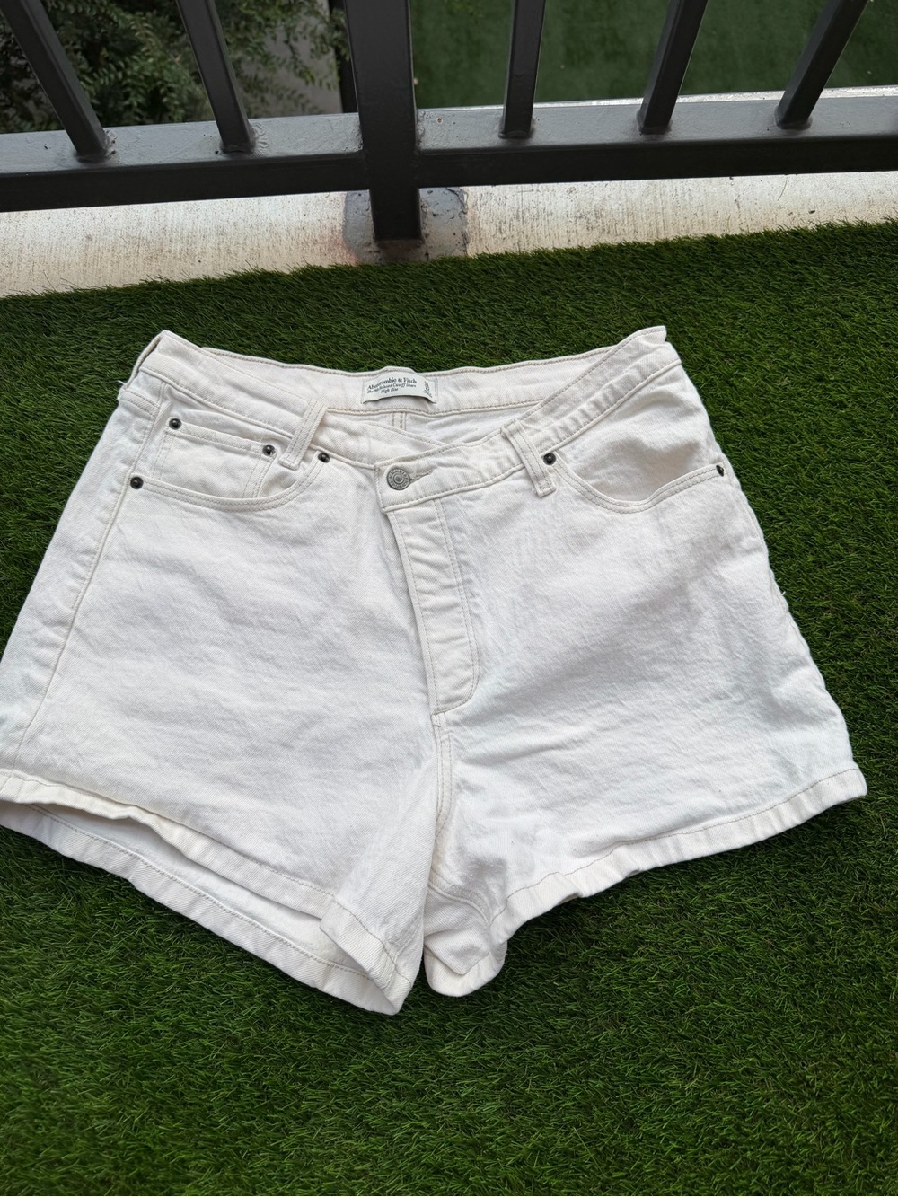 Abercrombie & Fitch White High-Rise Denim Shorts
